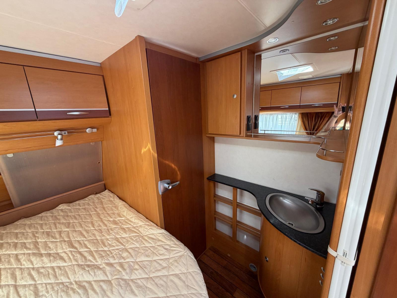 Dethleffs Beduin Emotion 485 DB con toldo e Isabella VT foto: 8