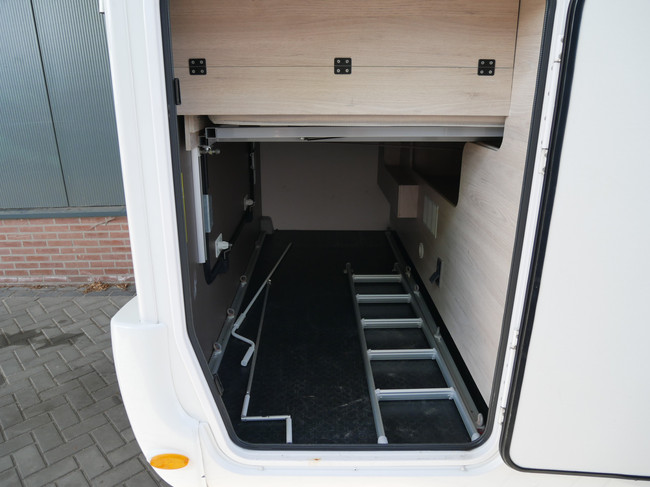 Chausson 718 XLB Special Edition, Cama Queen, Cama abatible!! foto: 19