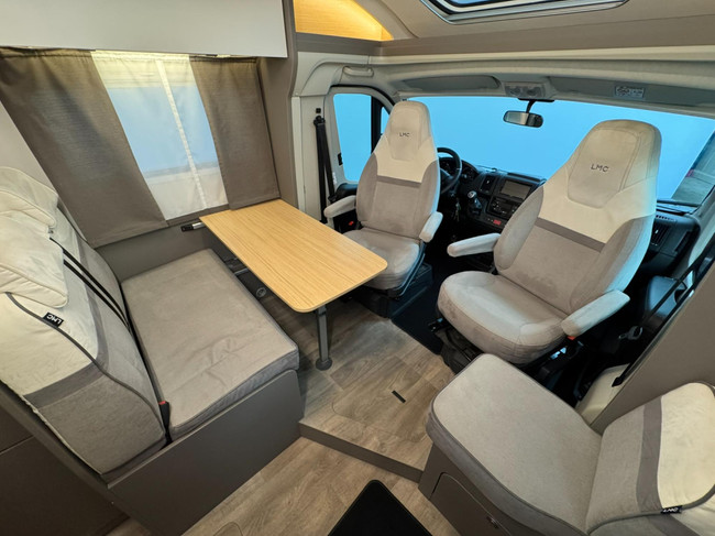 LMC Tourer 660 T foto: 12