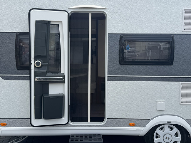 Hobby Excellent 495 UL avec lits jumeaux **Mover/ATC/1er propri&eacute;taire/Caravane tr&egrave;s soign&eacute;e** photo: 17