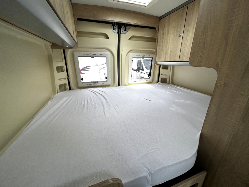 Clever Tour 540 2016/Euro-5/Cama transversal/5.4M foto: 17