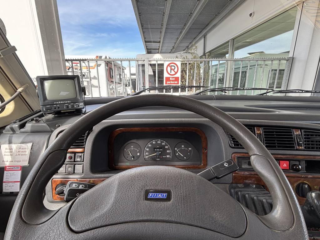 Hymer E 690 DUBBELLUCHT FRANSBED + HEFBED 4X ZONNEPANEEL! foto: 14