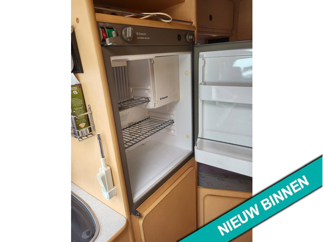 Volkswagen LT 28A TDI Fabriekscamper ZONNEPANELEN OMVORMER foto: 21