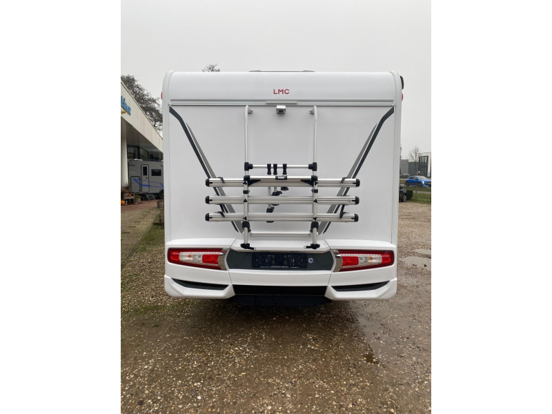 LMC Tourer Lift H 730 G Very few km's photo: 4