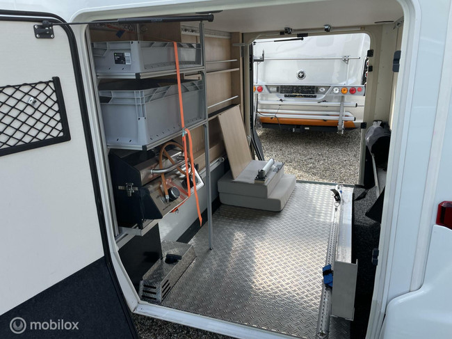 Hymer B-MCT 600 White-Line Mercedes 170-PK Automaat Enkele bedden, Veel extra’s en weinig km’s, 1e Eig. foto: 17