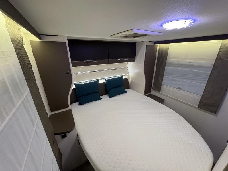 Chausson Welcome 728 EB Queensbed / hefbed  foto: 9