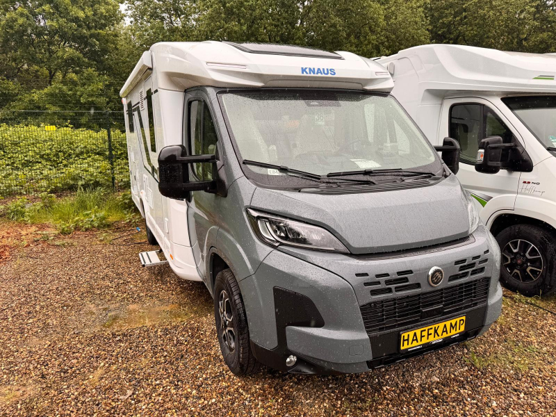 Knaus Sky TI 700 MEG 180pk autom 2 aircos E84  foto: 15