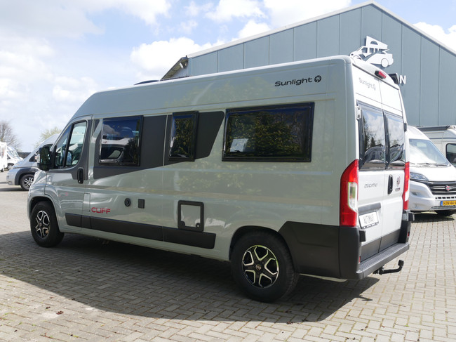 Sunlight Cliff 600 XV, Autom&aacute;tico de 9 velocidades, Camper de 6 metros, Cama transversal foto: 22