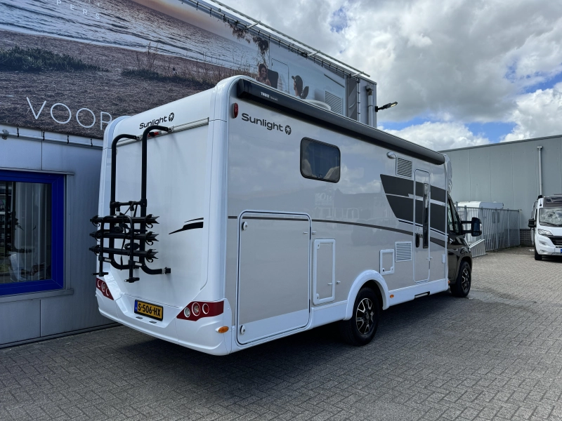 Sunlight T 68 Adventure Edition Camas individuales / Cama abatible foto: 2