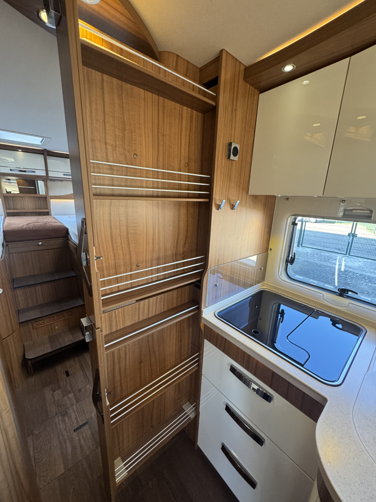 Hymer B680 Starline photo : 12