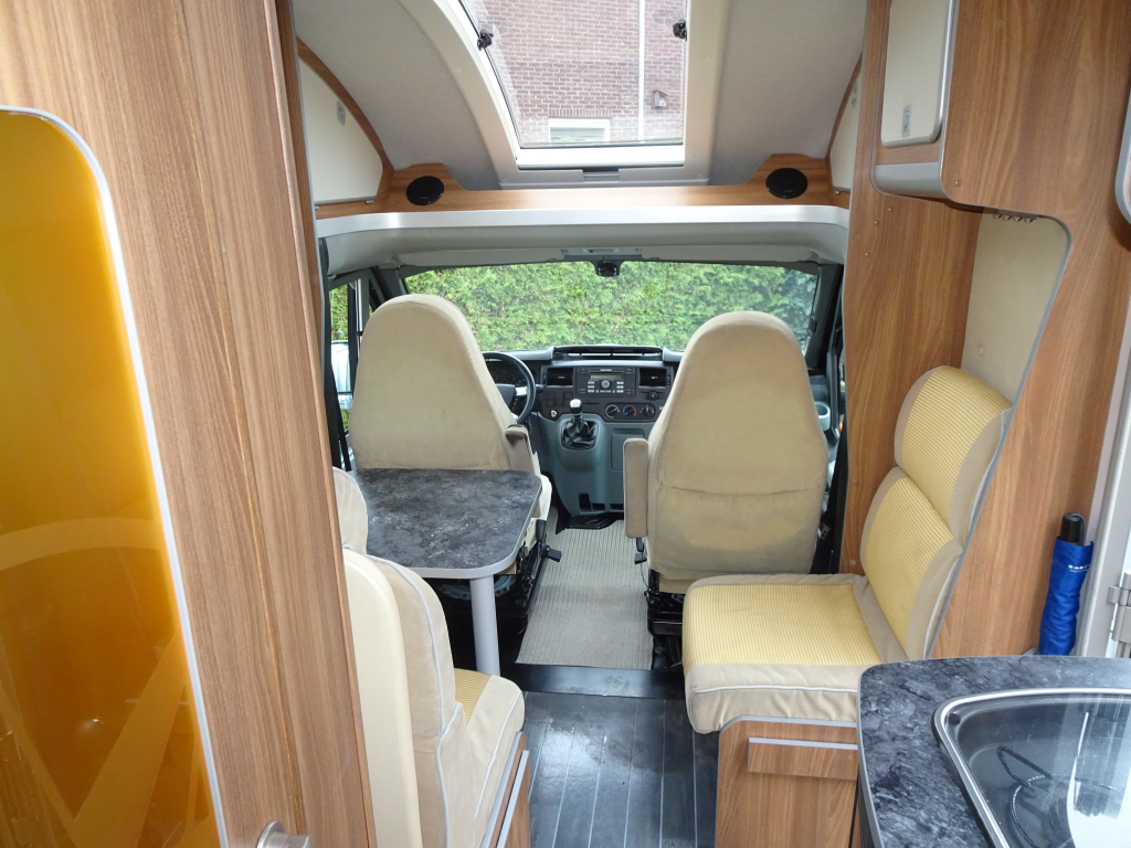WESTFALIA VAN CONVERSION WVT276 photo: 3