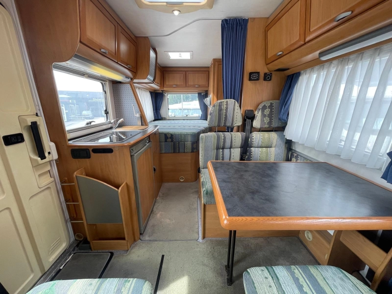 Hymer B 674 Vastbed Hefbed  foto: 5