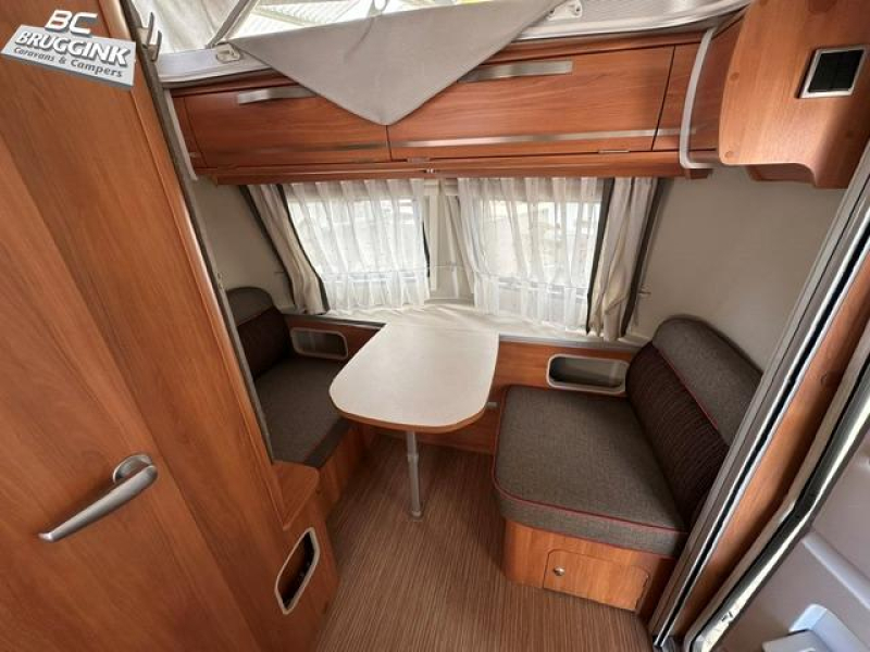 Eriba Touring Troll 542 GT CAMAS INDIVIDUALES foto: 3