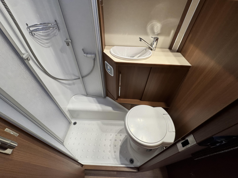 LMC Cruiser Passion 663 G Lente bedden- 7 Meter  foto: 16