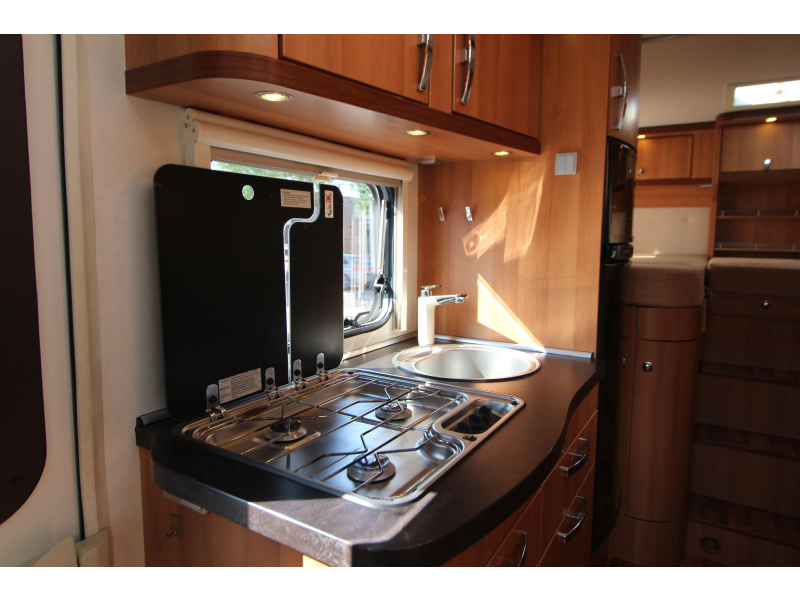 Hymer T 674 Enkele bedden - 2x airco  foto: 18