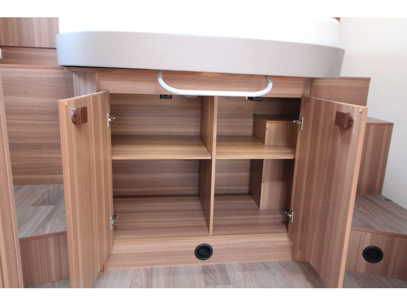 Weinsberg CaraLoft Queensbed + Hefbed  foto: 24
