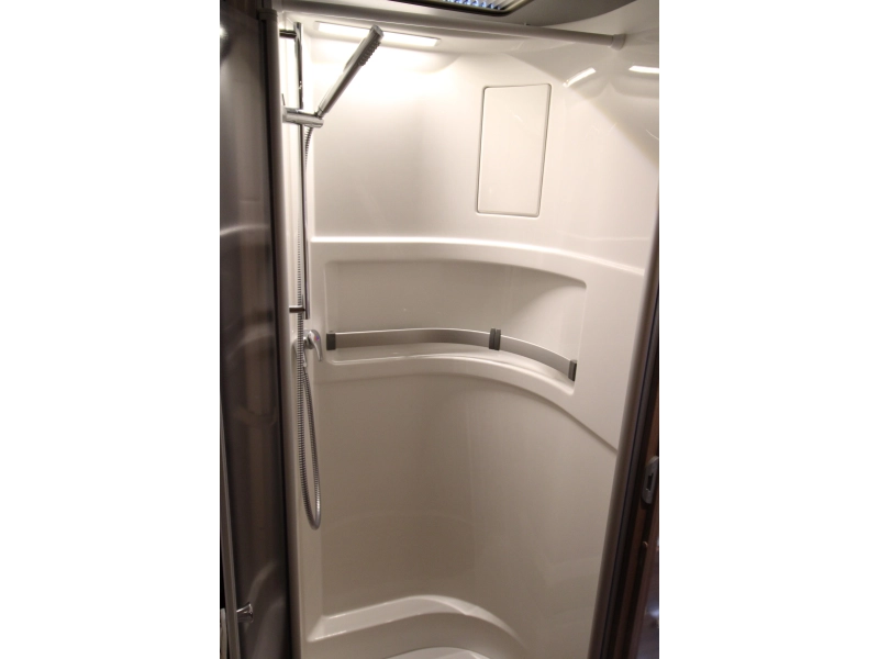 Hymer BMC-I 690 Levelsyteem / 9G Tronic  foto: 20