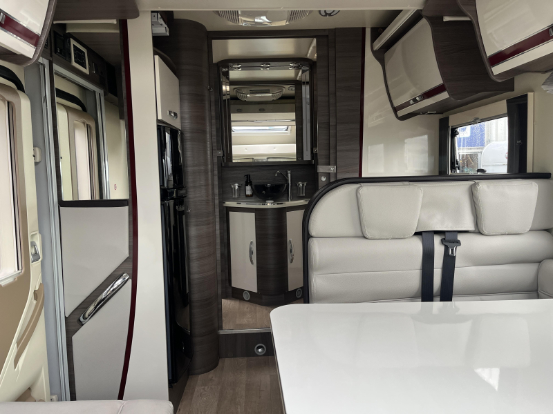 McLouis Carat 480 G -Queensbed-Levelsysteem Foto: 2