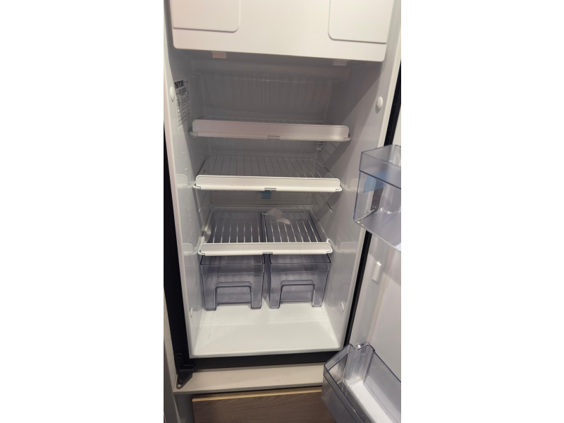 Dethleffs Globetrail Advantage 600 DR dwarsbed hefdak bovenbed  foto: 23