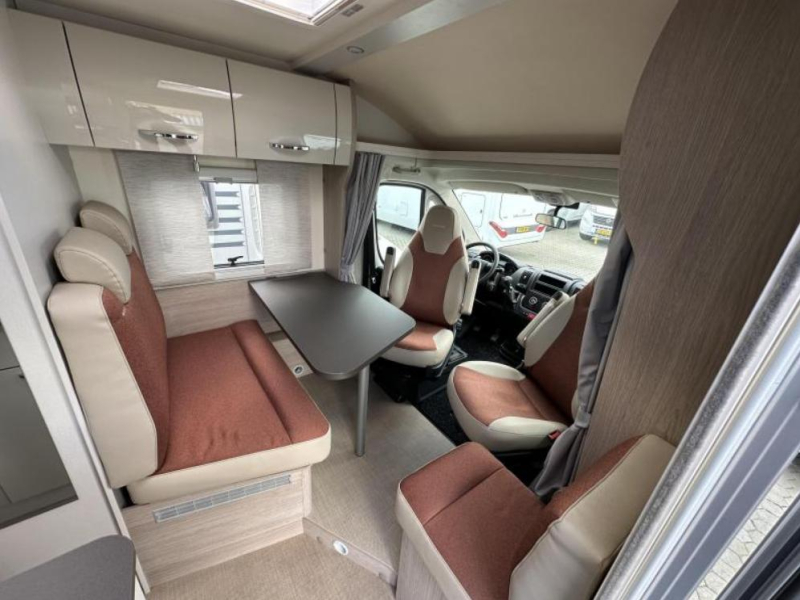 Bürstner Nexxo Van T 690 G LENGTE BEDDEN + 3.650 KG.  foto: 6