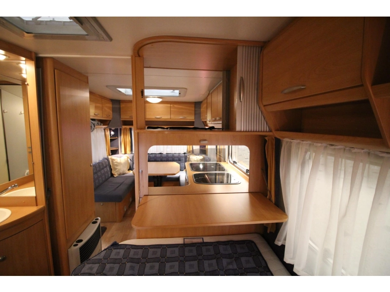 Knaus Sudwind 450 TUF Voortent, Fietsenrek,  foto: 11