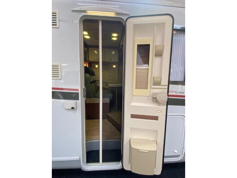 LMC Explorer SportLine 595 Very nice! photo: 13