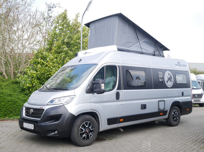 Knaus Van Tourer, Camas individuales, Techo elevable, Autom&aacute;tico de 9 velocidades. foto: 2