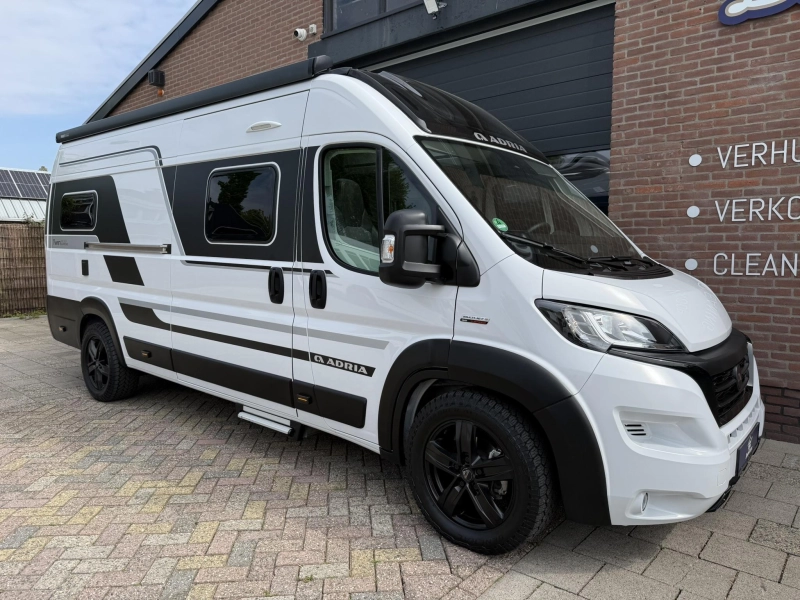 Adria Twin 640 SLB Supreme Automaat 160pk  foto: 2