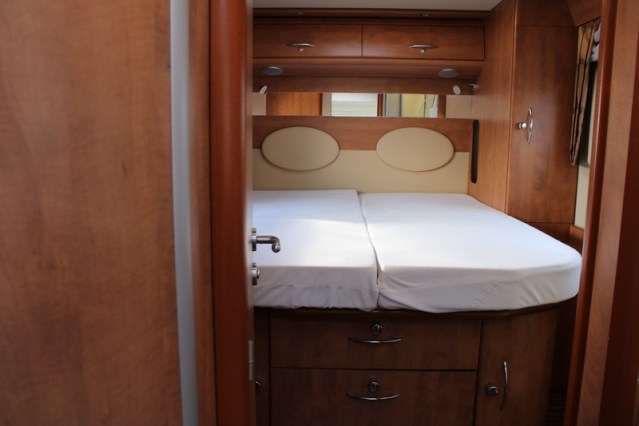 Carthago Chic C Line I 5.0 1e eigenaar Fiat 3.0 liter 160 pk 4250 kg chassis enkele bedden 5 zitplaatsen (122  foto: 44