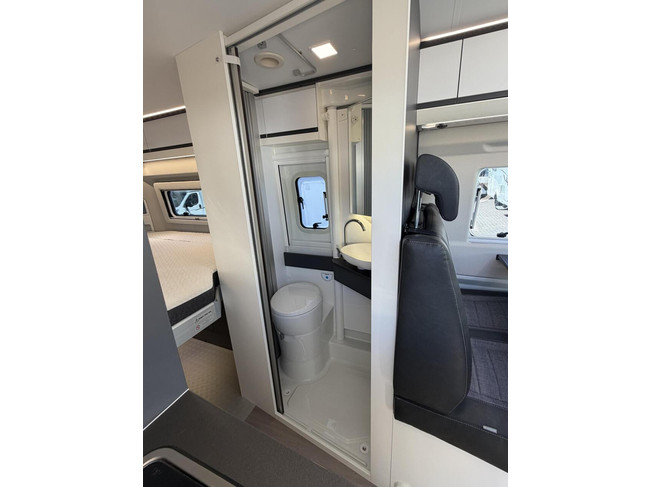 Adria Twin Supreme 640 SGX 9T-Automatic Solar Panel Lithium Maxxfan photo: 21