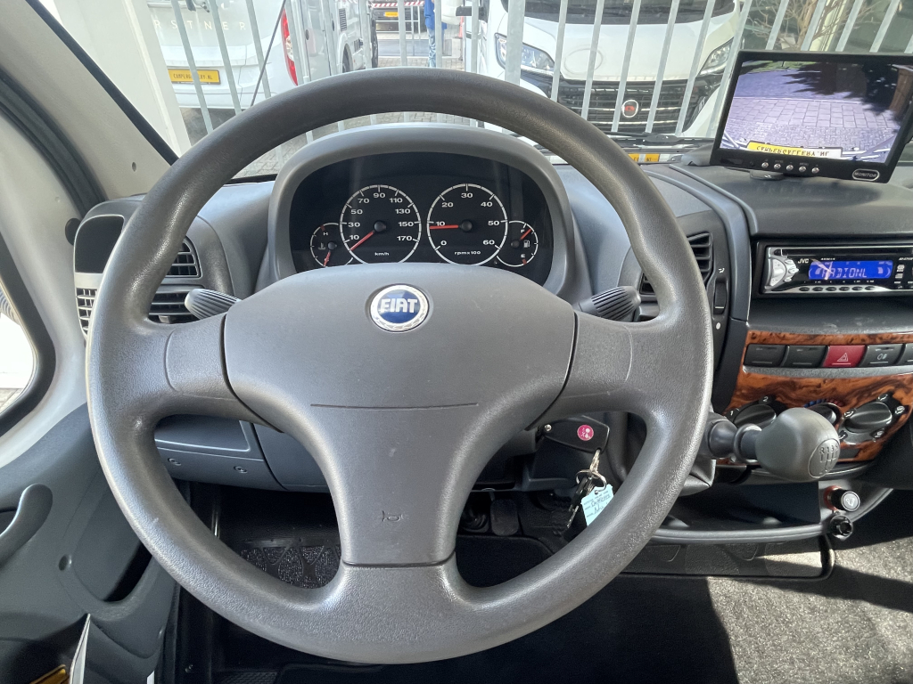 Dethleffs ADVANTAGE T5801 CAMA FRANCESA CARA A CARA foto: 12