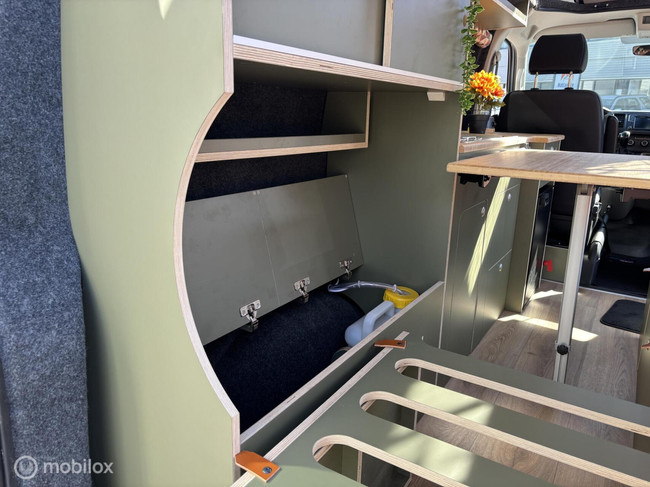 Volkswagen T6 2019 Nevada L1H1 zweifarbig Foto: 8