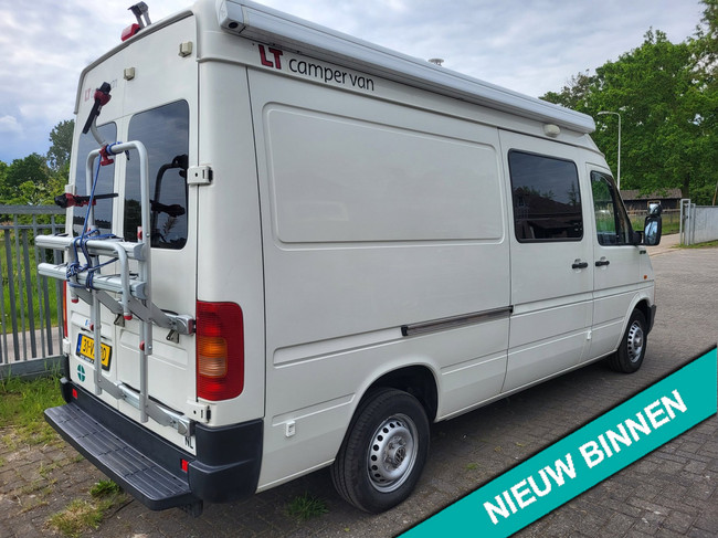 Volkswagen LT 28A TDI Fabriekscamper ZONNEPANELEN OMVORMER foto: 2