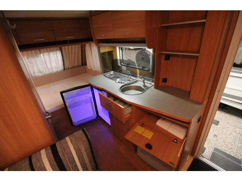 Knaus Sport Special 420 QD Awning, Bicycle rack, Alloy wheels photo: 12
