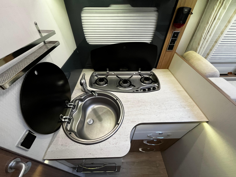 Pilote P 740 C Queensbed, autocaravana foto: 8