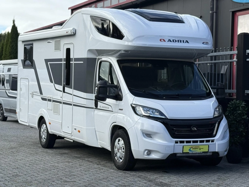Adria Coral XL Plus 670 SL - FAMILIENWOHNMOBIL Foto: 3