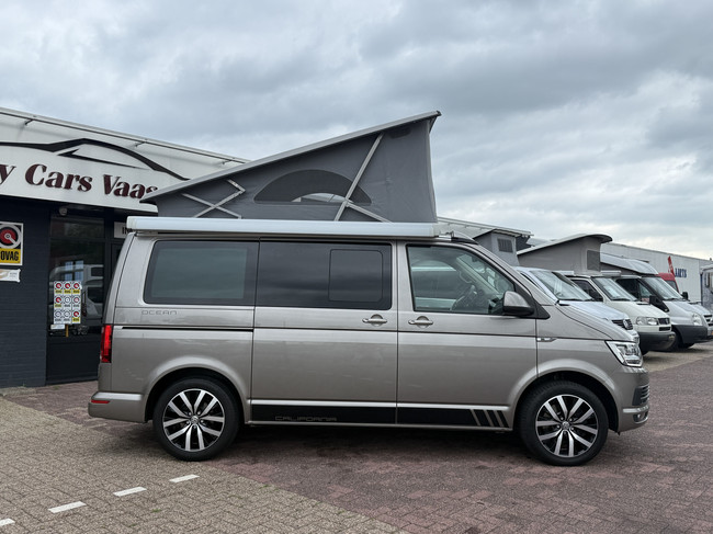 Volkswagen California Ocean T6 Westfalia in neuwertigem Zustand DSG Automatik 200 PS Vollausstattung 4 Schlafpl&auml;tze elektr. Aufstelldach Markise Klimaautomatik Tempomat Kamera Softclose abnehmbare Anh&auml;ngerkupplung Foto: 2