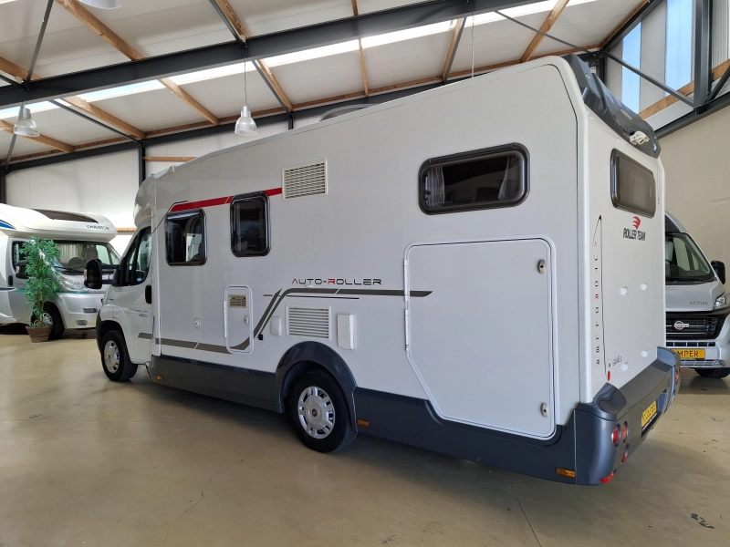 Roller Team Garage P 130PK AUTOMAAT Dwarsbed  foto: 2