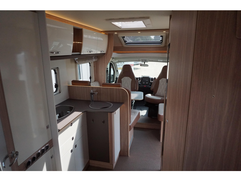 Bürstner Limited T 660 165pk | Navi | Actieprijs  foto: 10