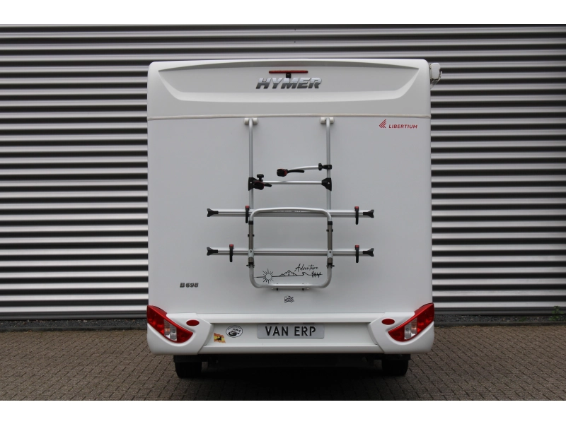 Hymer B698 Queensbed L-seat 150HP TV photo: 23