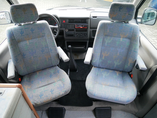 Volkswagen T4 Buscamper, California Inbouw, Lage Km foto: 5