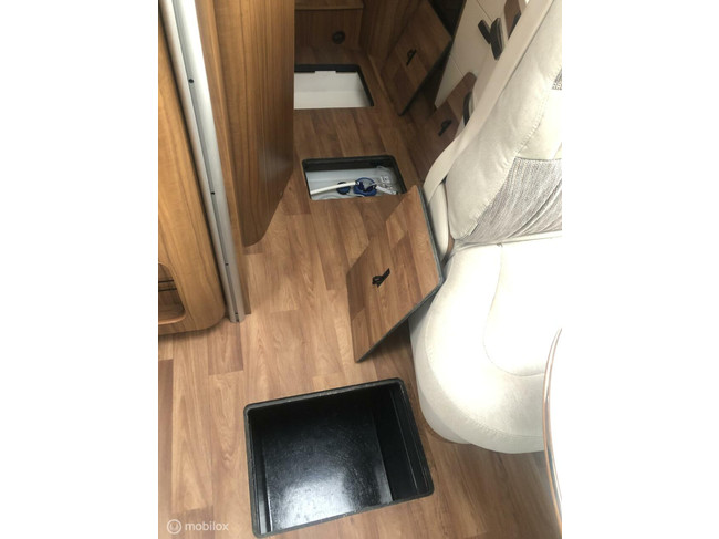 Hymer B-588 Premium Line 150-PS EURO6 Integriert 2x Einzelbetten & Hubbett, XXL-Garage, Volle Optionen! Foto: 8
