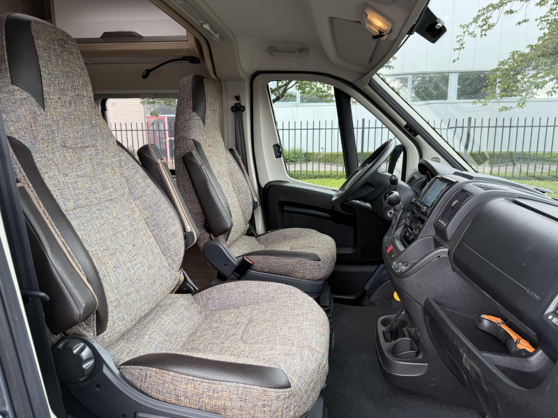 Knaus Boxstar 540 2020 51.000KM AUT 140CV foto: 8