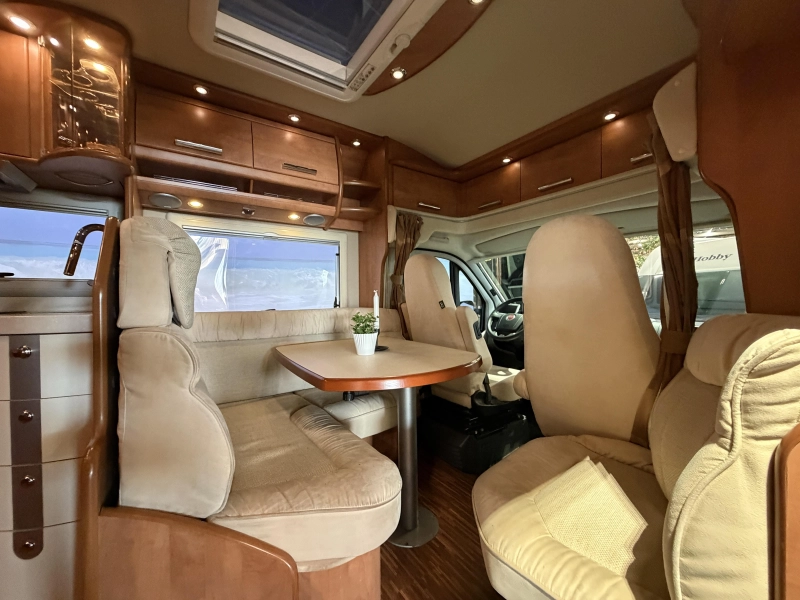 Carthago Chic C-Line I 5.0 QB queensbed 5.0 180pk  foto: 17