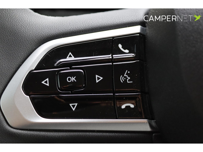 LMC Innovan 640 Pure 140cv Autom&aacute;tico | Toldo Thule | Camas individuales | Sensores de aparcamiento | Llantas de aleaci&oacute;n | Mucho espacio de almacenamiento | LED foto: 23