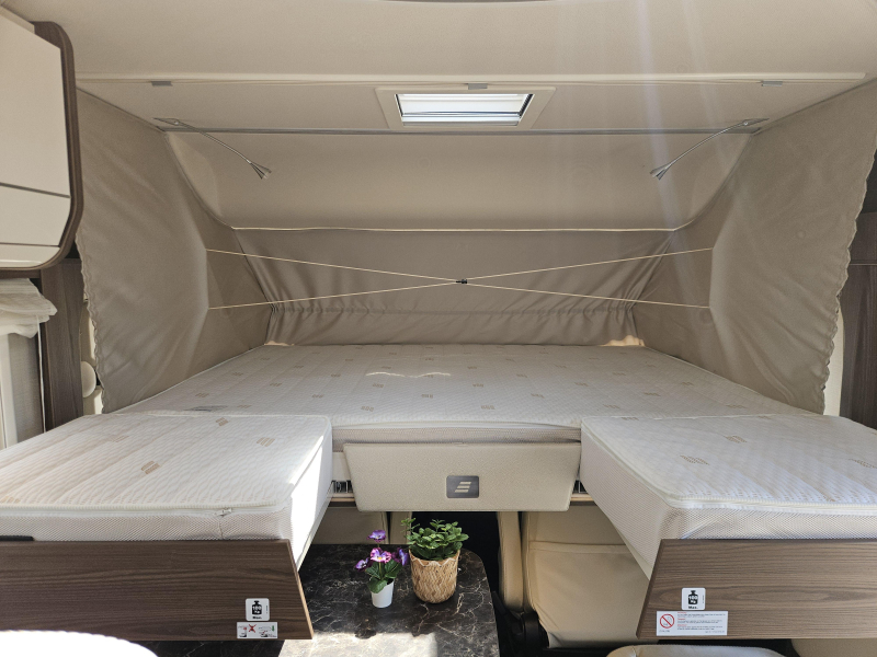 Hymer B674 SL foto: 16