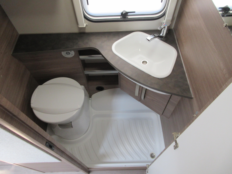 Knaus Sport Silver Selection 460 EU MET MOVER EN VASTE LUIFEL  foto: 14