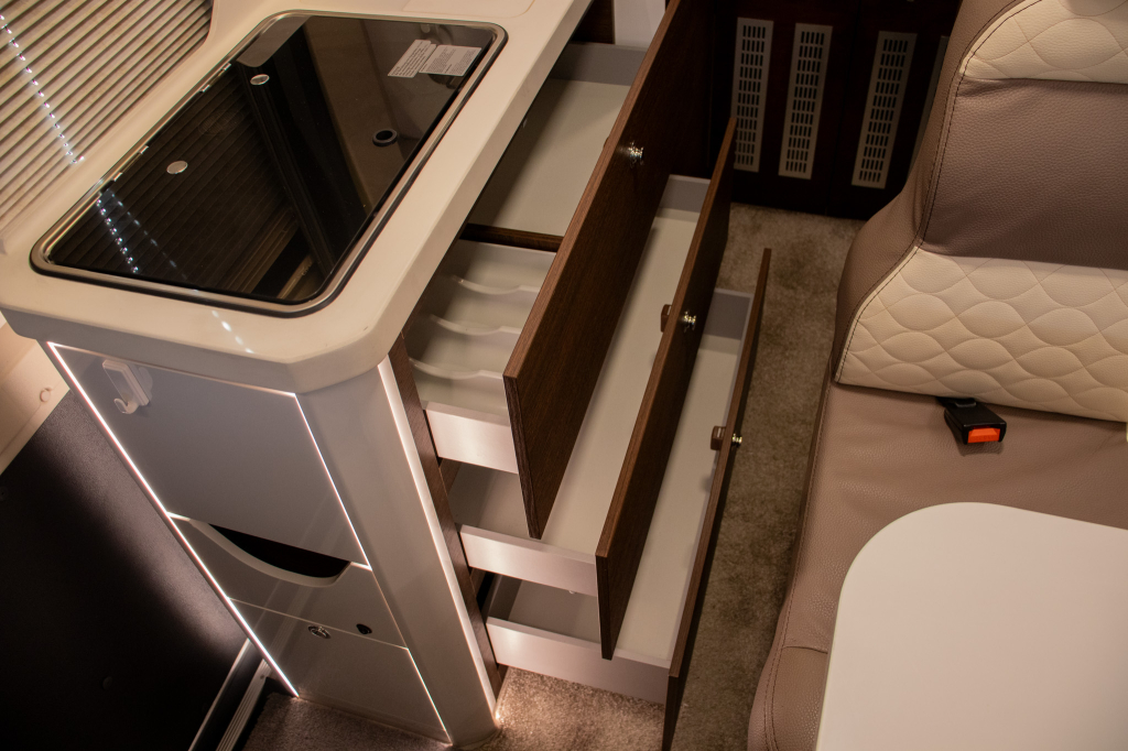 Karmann Davis 590 Skyroof foto: 19