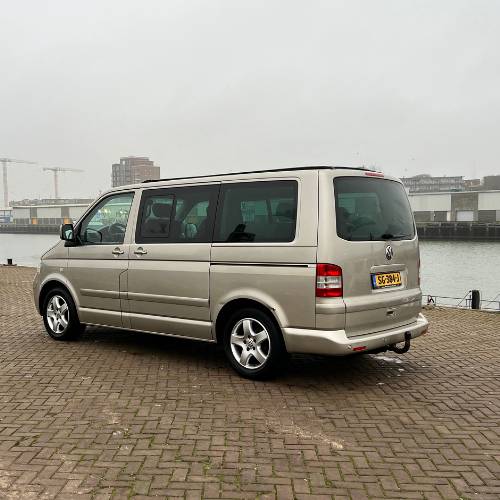 VOLKSWAGEN MULTIVAN TDI 128 KW 2.5 AUT Foto: 3
