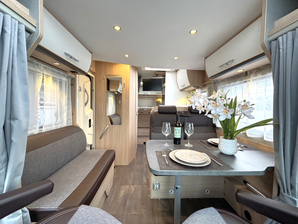 Sunlight T 67 AUTOMATIK EINZELBETTEN + HUBBETT NIVEAUSYSTEM Foto: 19